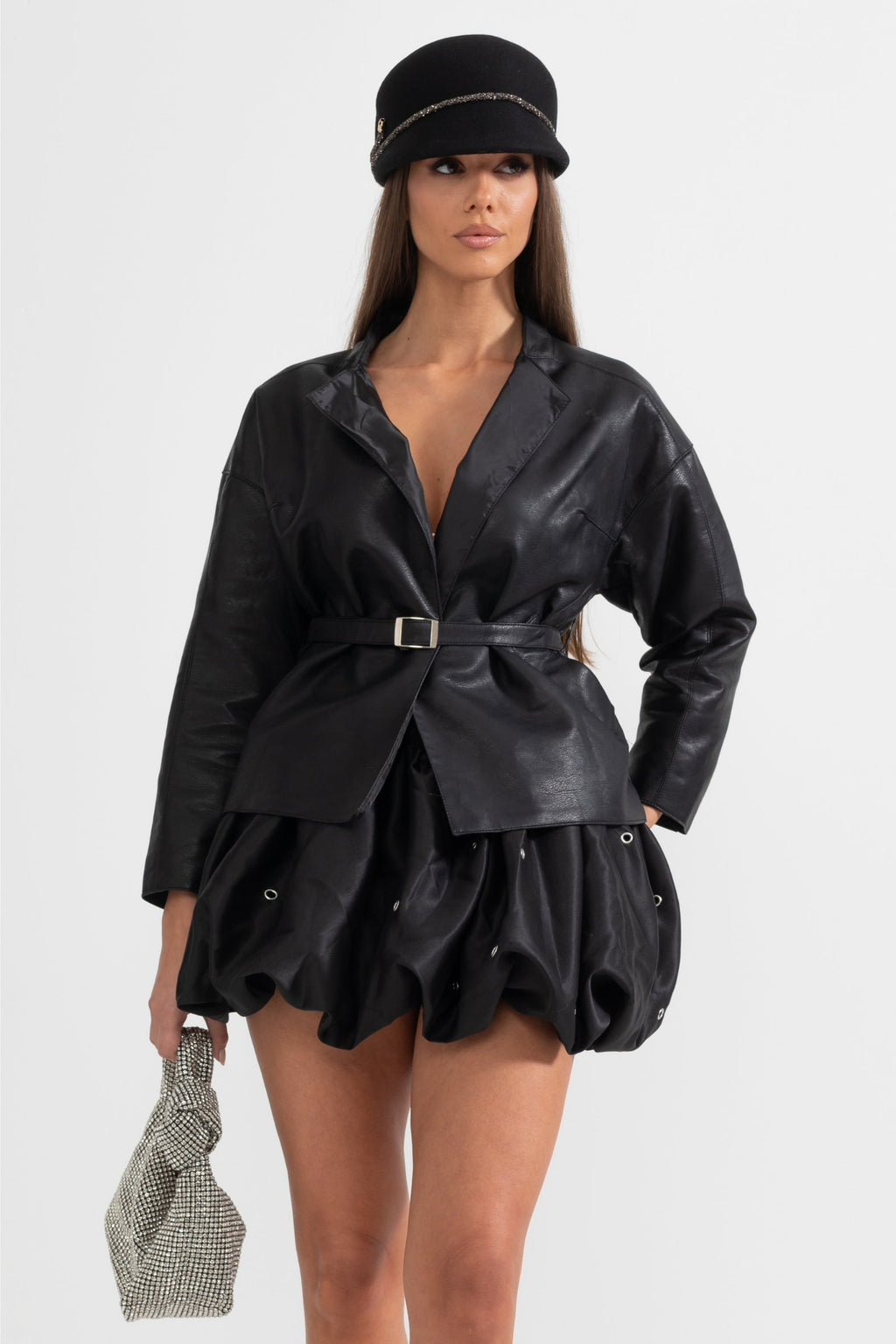 Dámská černá bunda s páskem