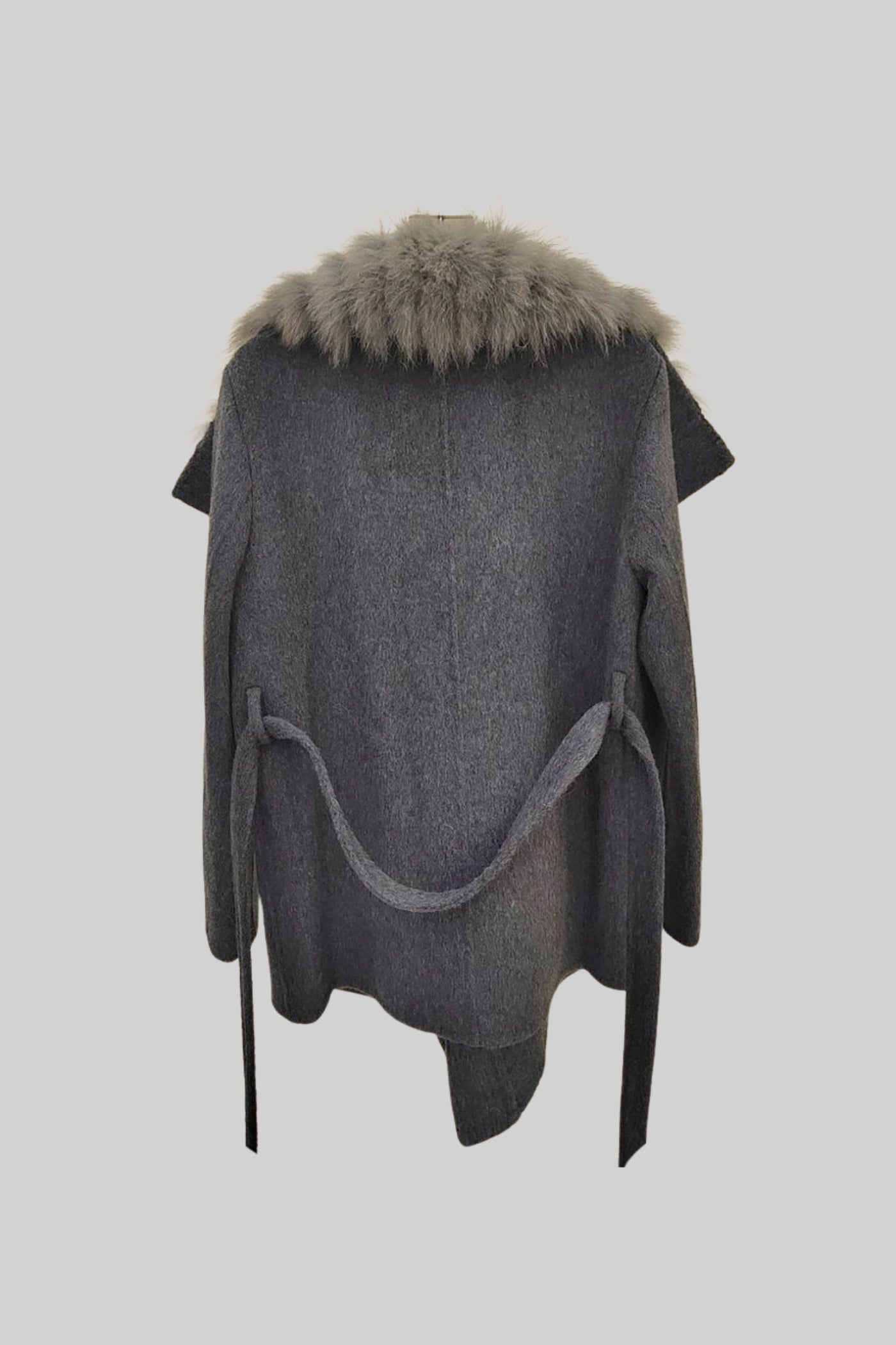 Dámský kabát s kožešinou