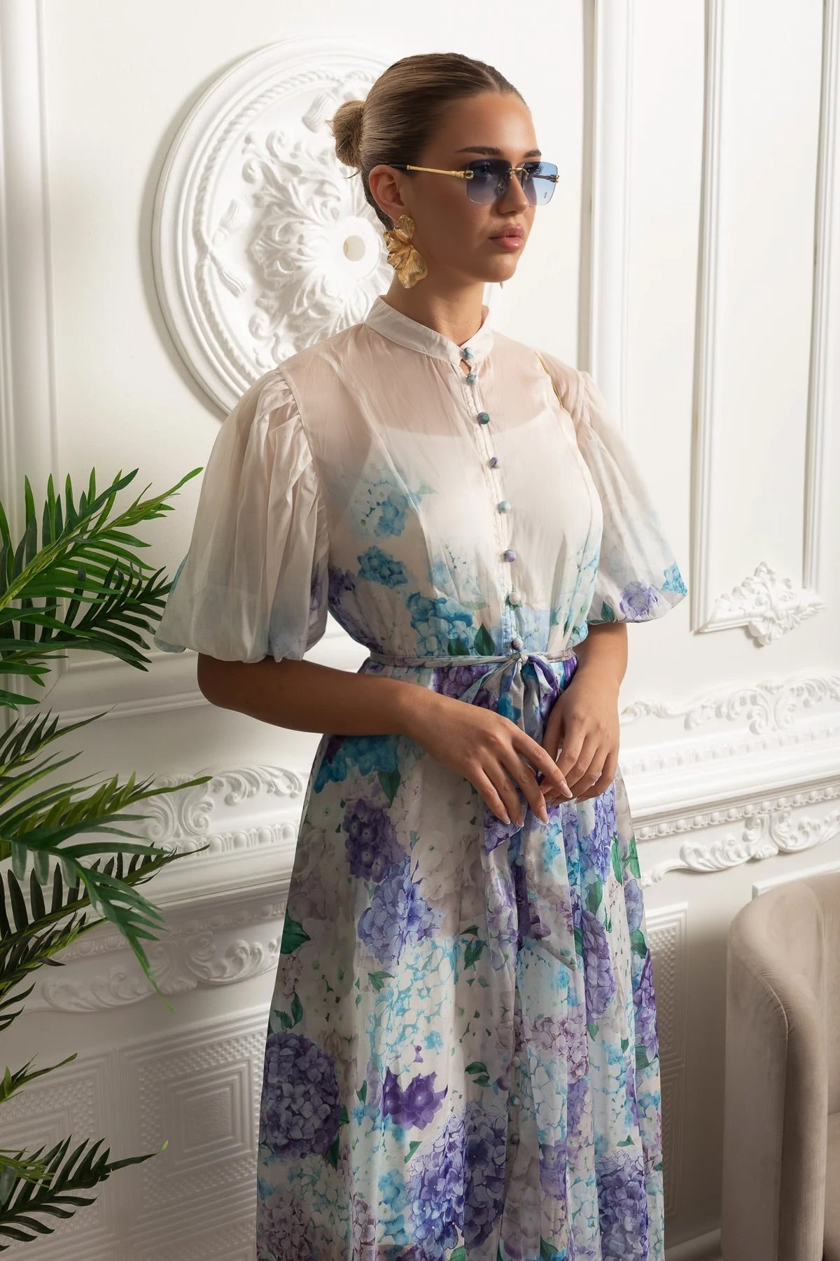 Dámské midi šaty s květinami