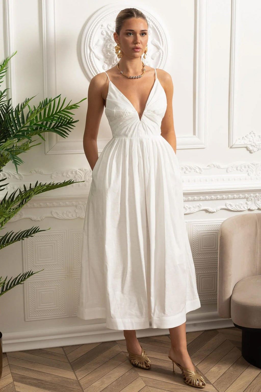 Dámské midi šaty s odhalenými rameny