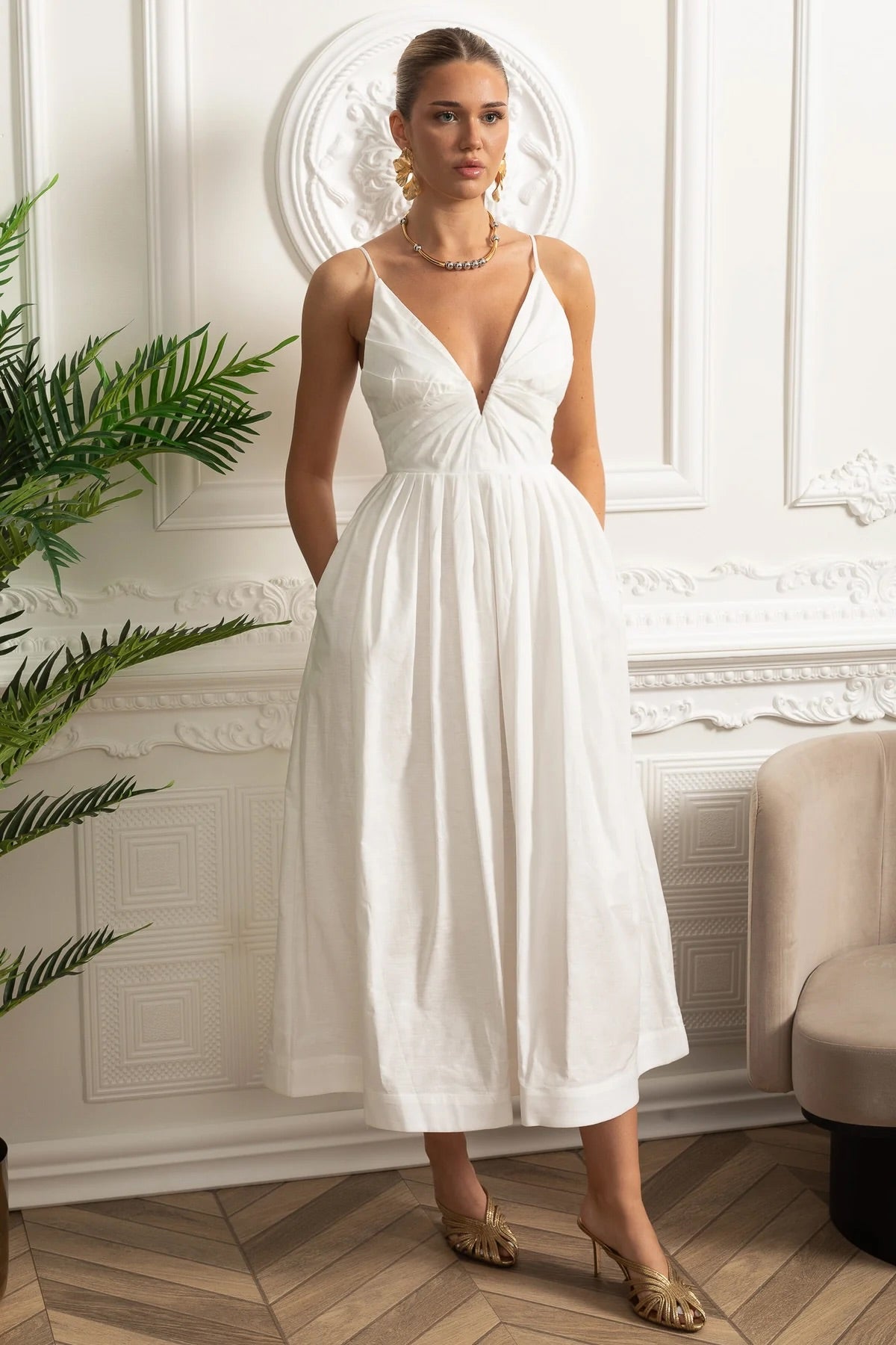 Dámské midi šaty s odhalenými rameny