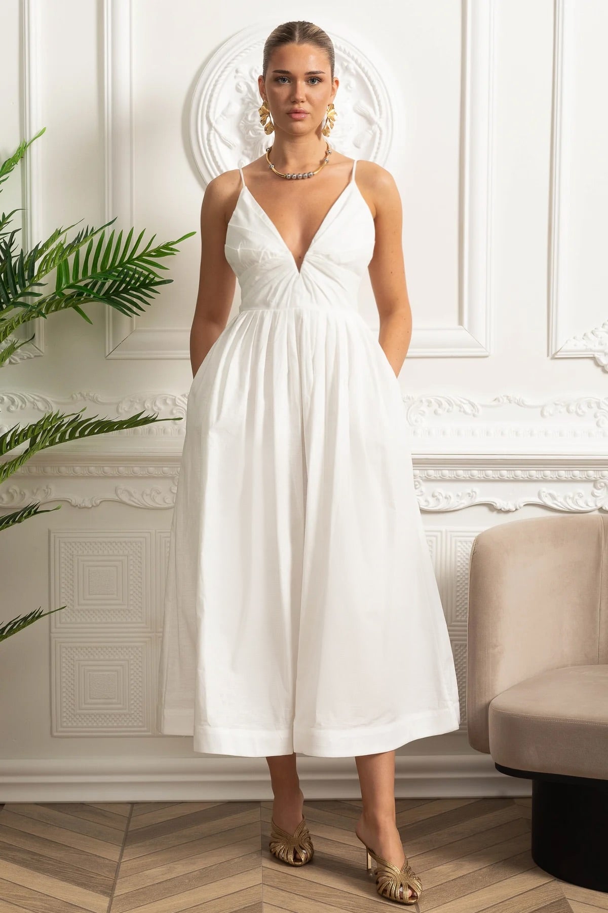 Dámské midi šaty s odhalenými rameny