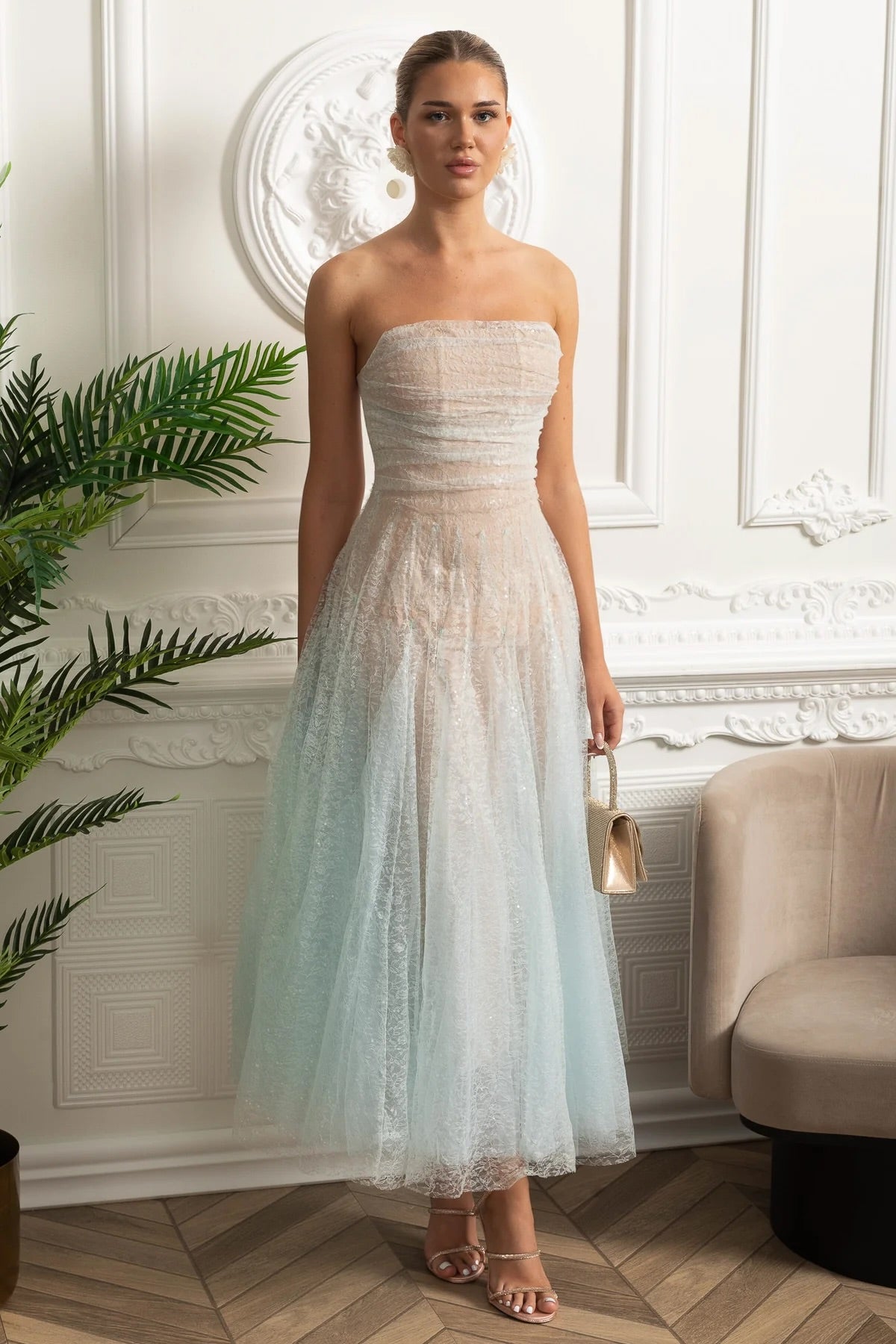 Dámské midi šaty s třpytivým překryvem