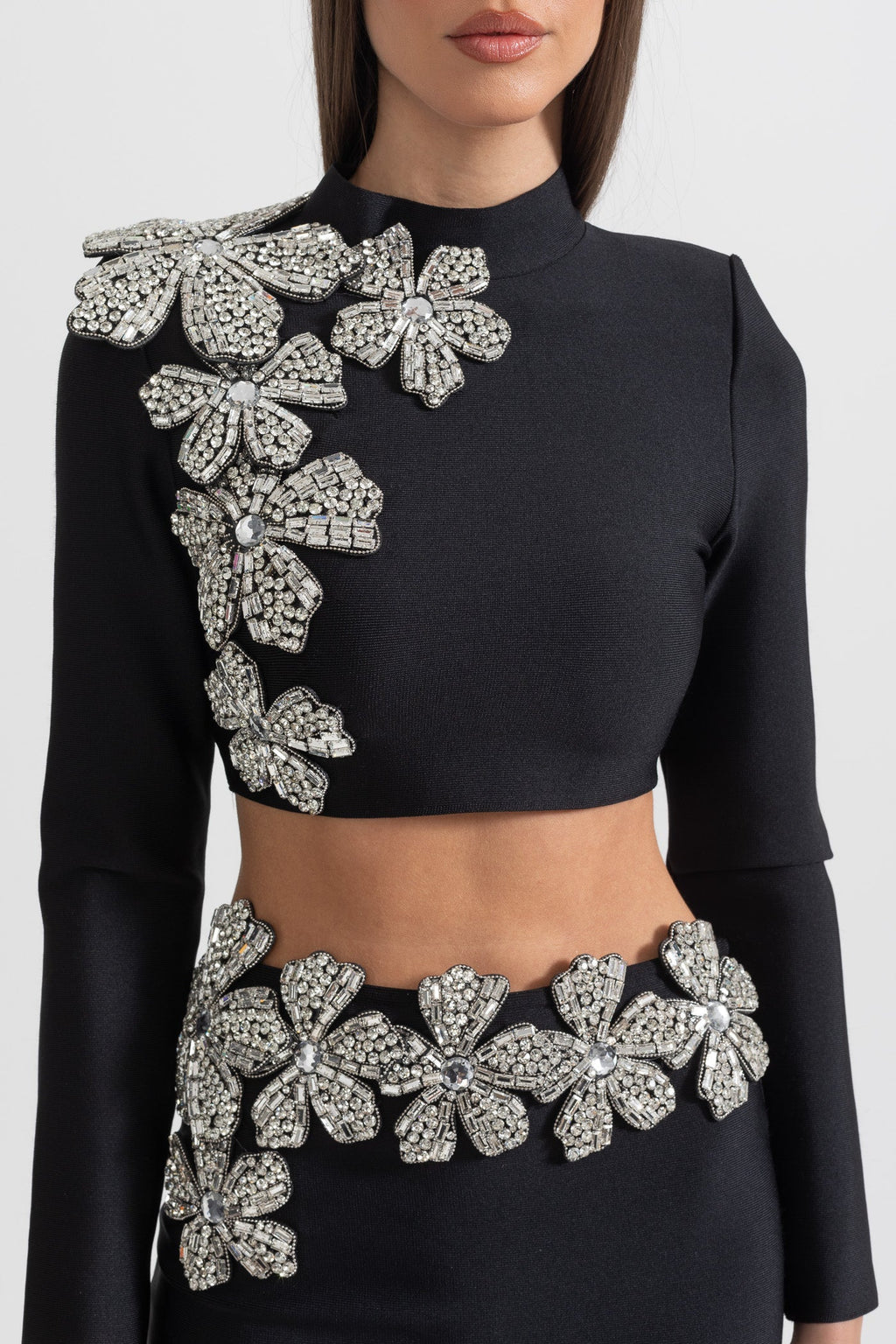 Dámský komplet s květinovým akcentem