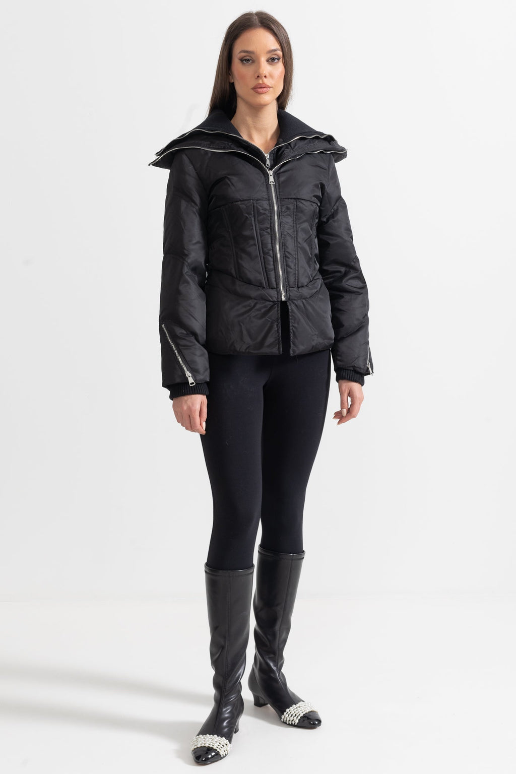 Dámská černá bunda s límcem