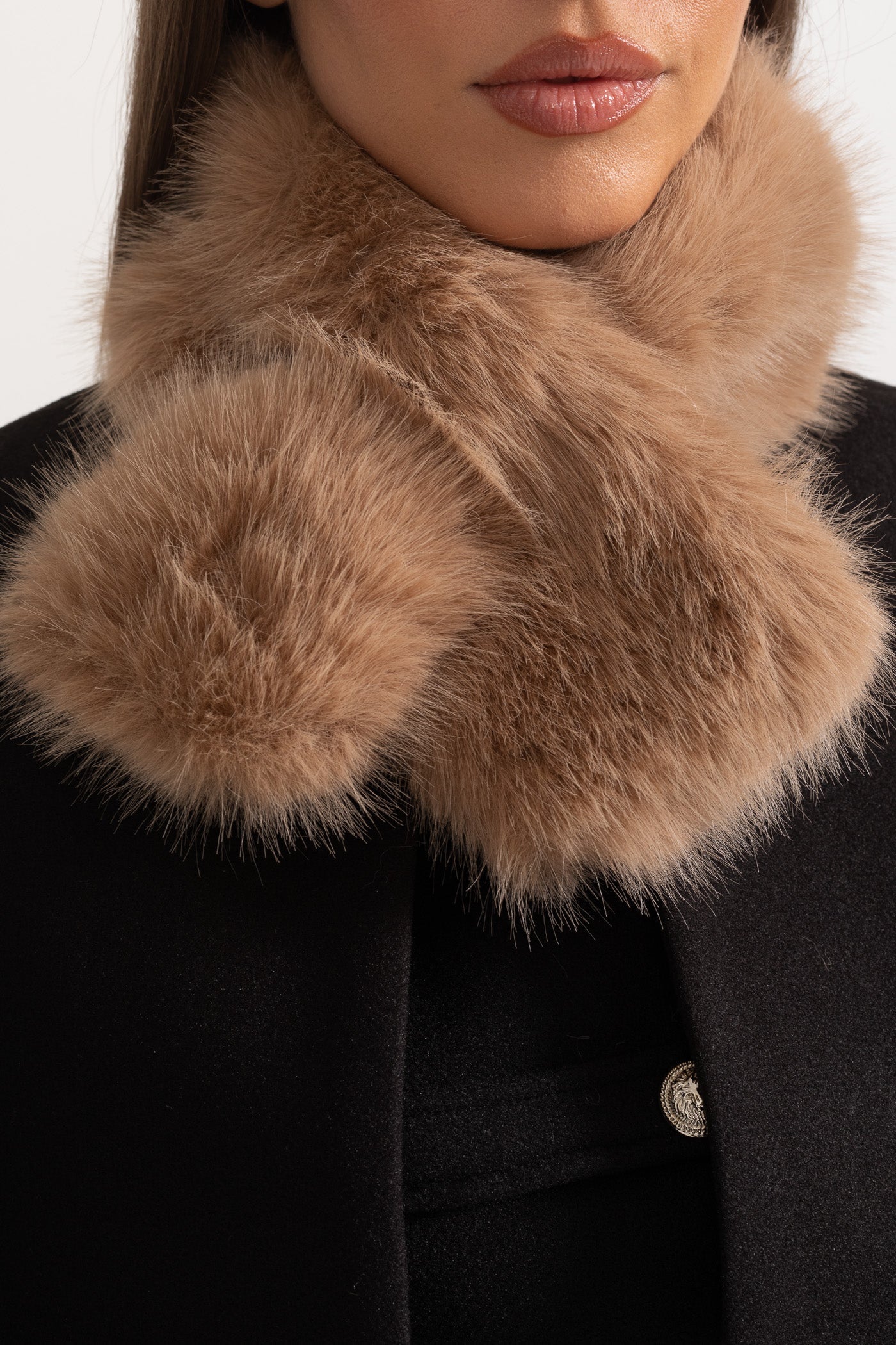 Dámský kabát s pláštěm