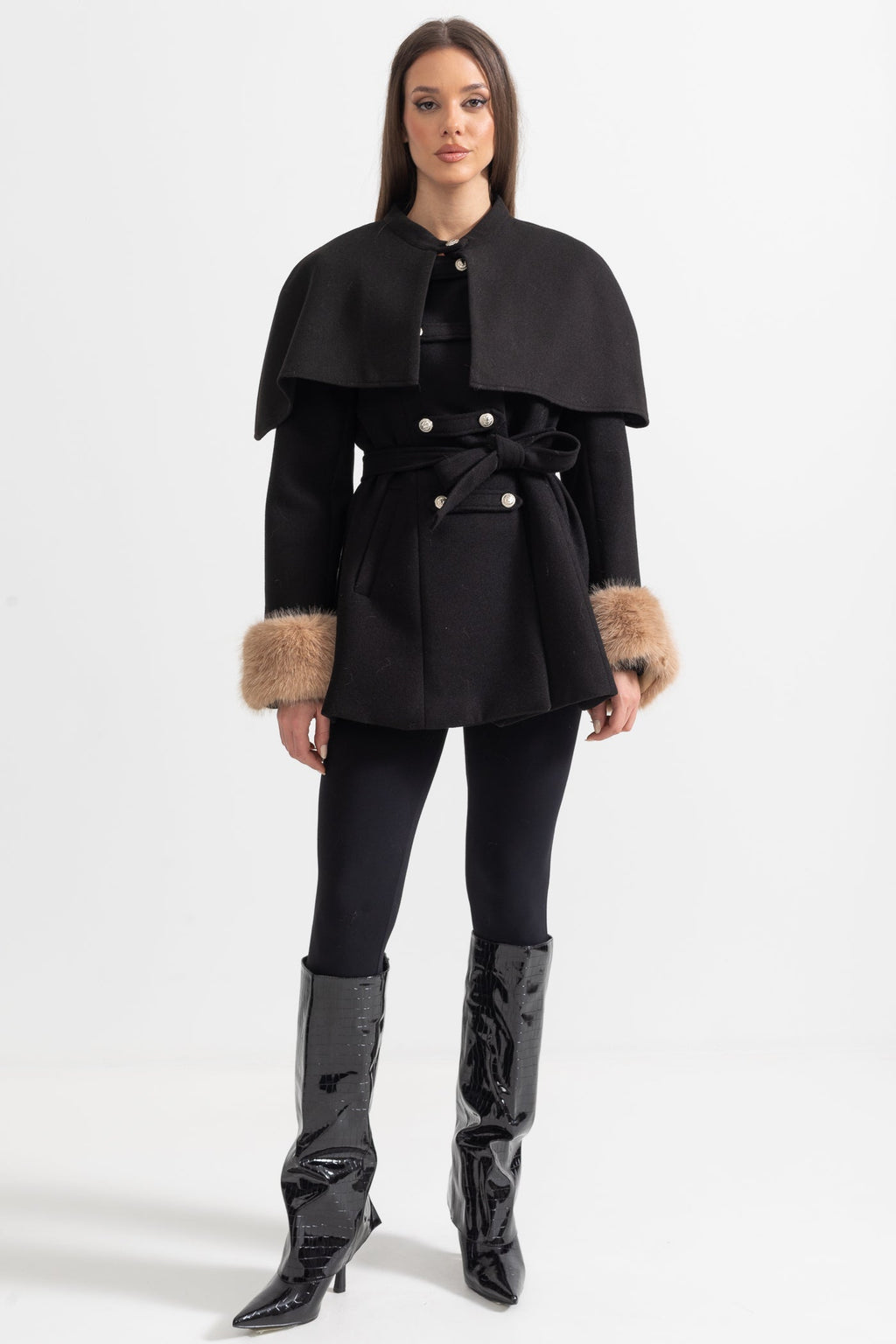 Dámský kabát s pláštěm