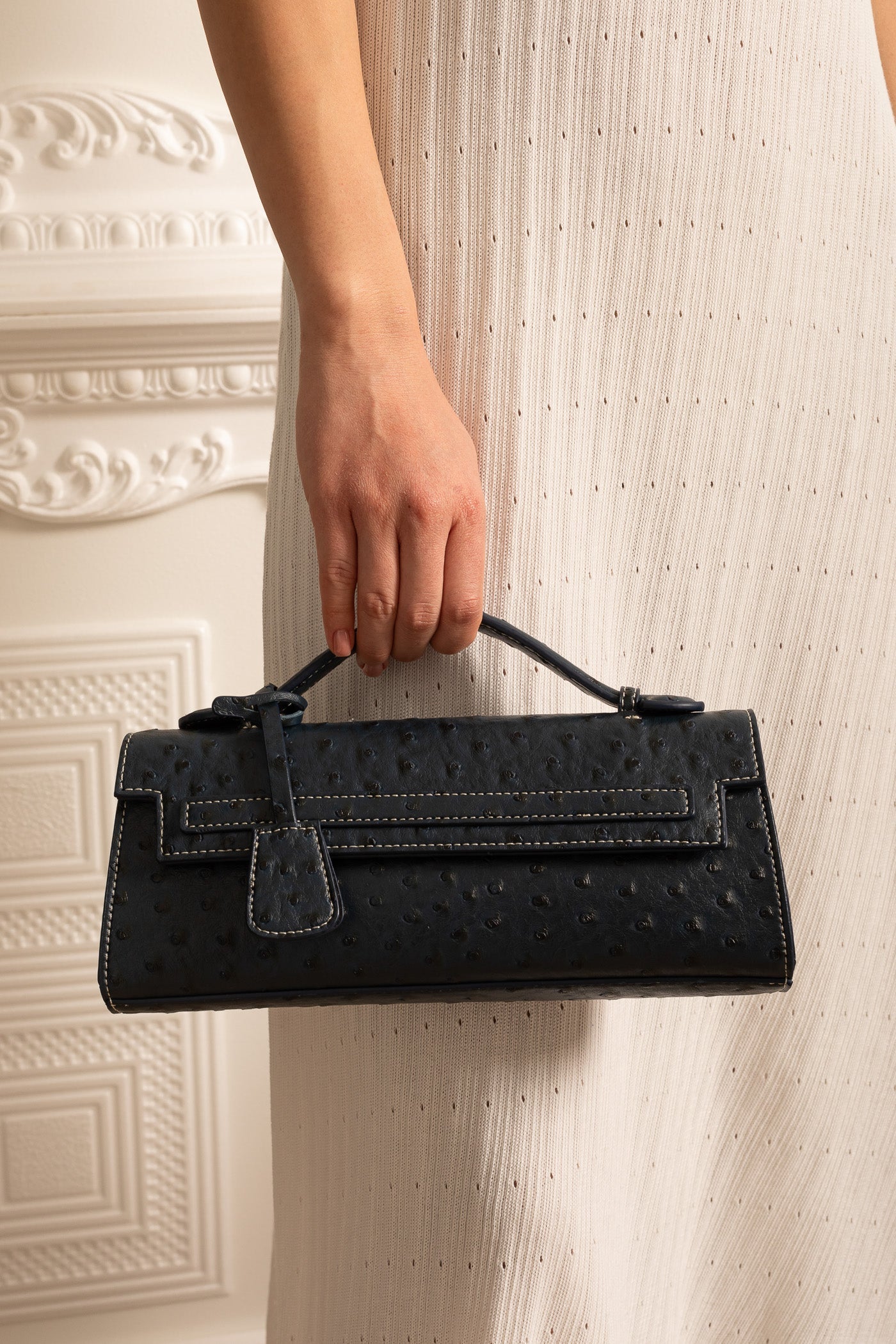 Dámská peněženka s tečkami