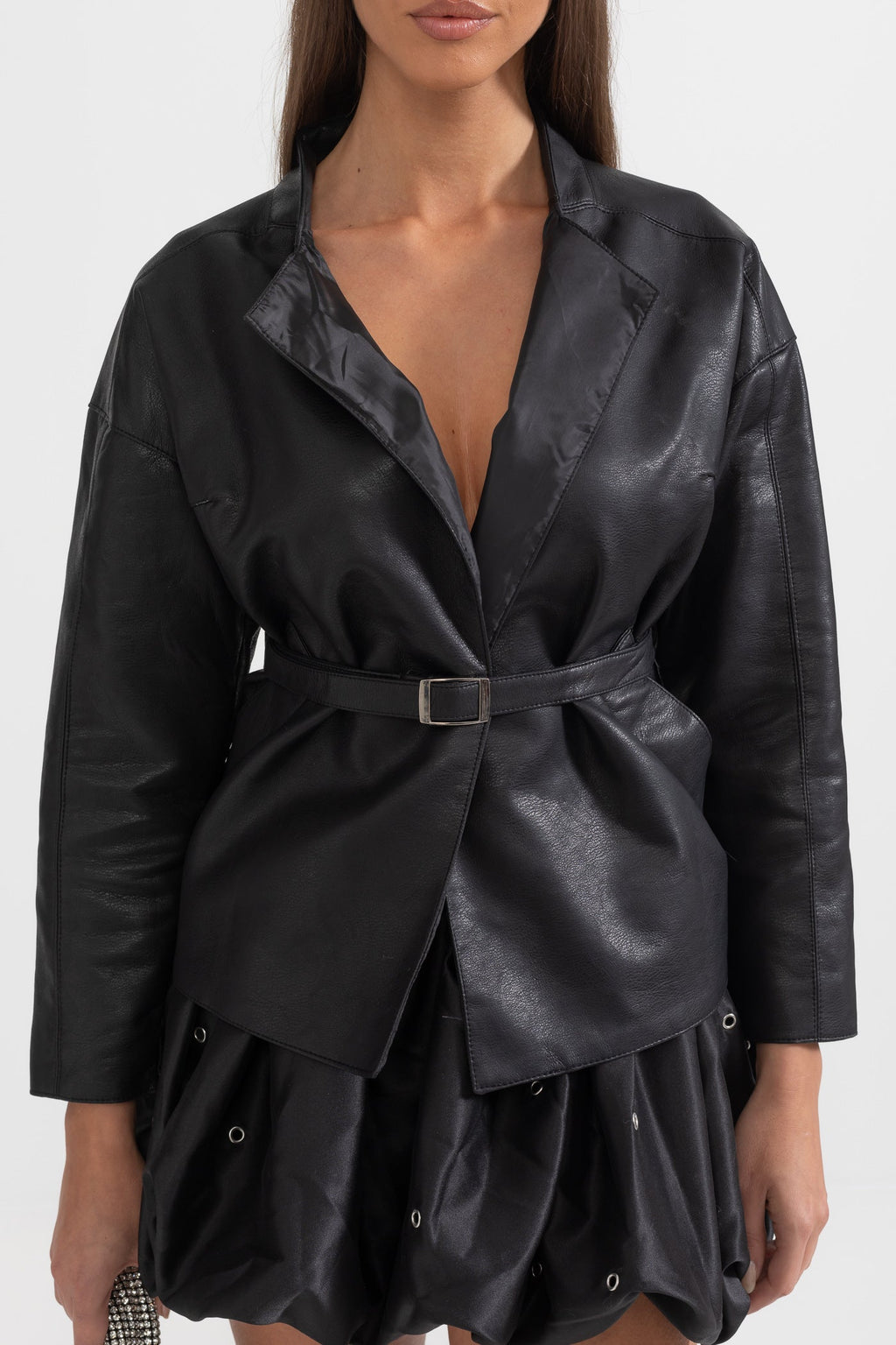 Dámská černá bunda s páskem