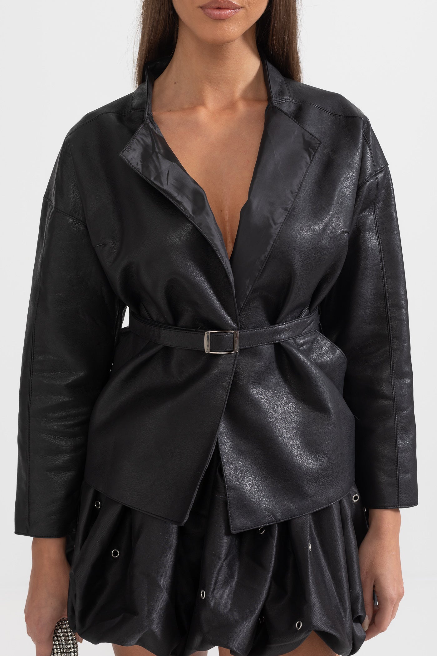 Dámská černá bunda s páskem