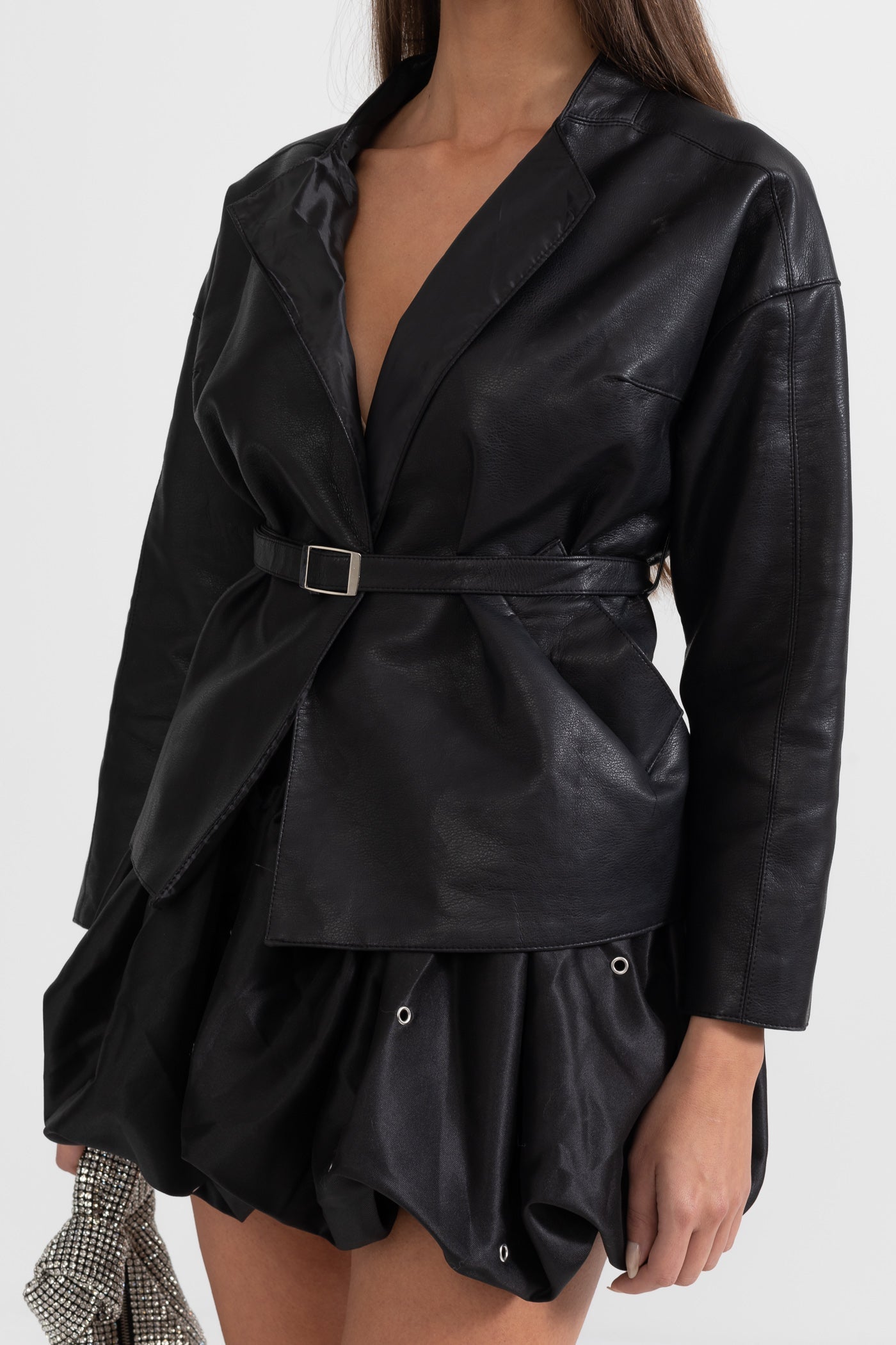 Dámská černá bunda s páskem