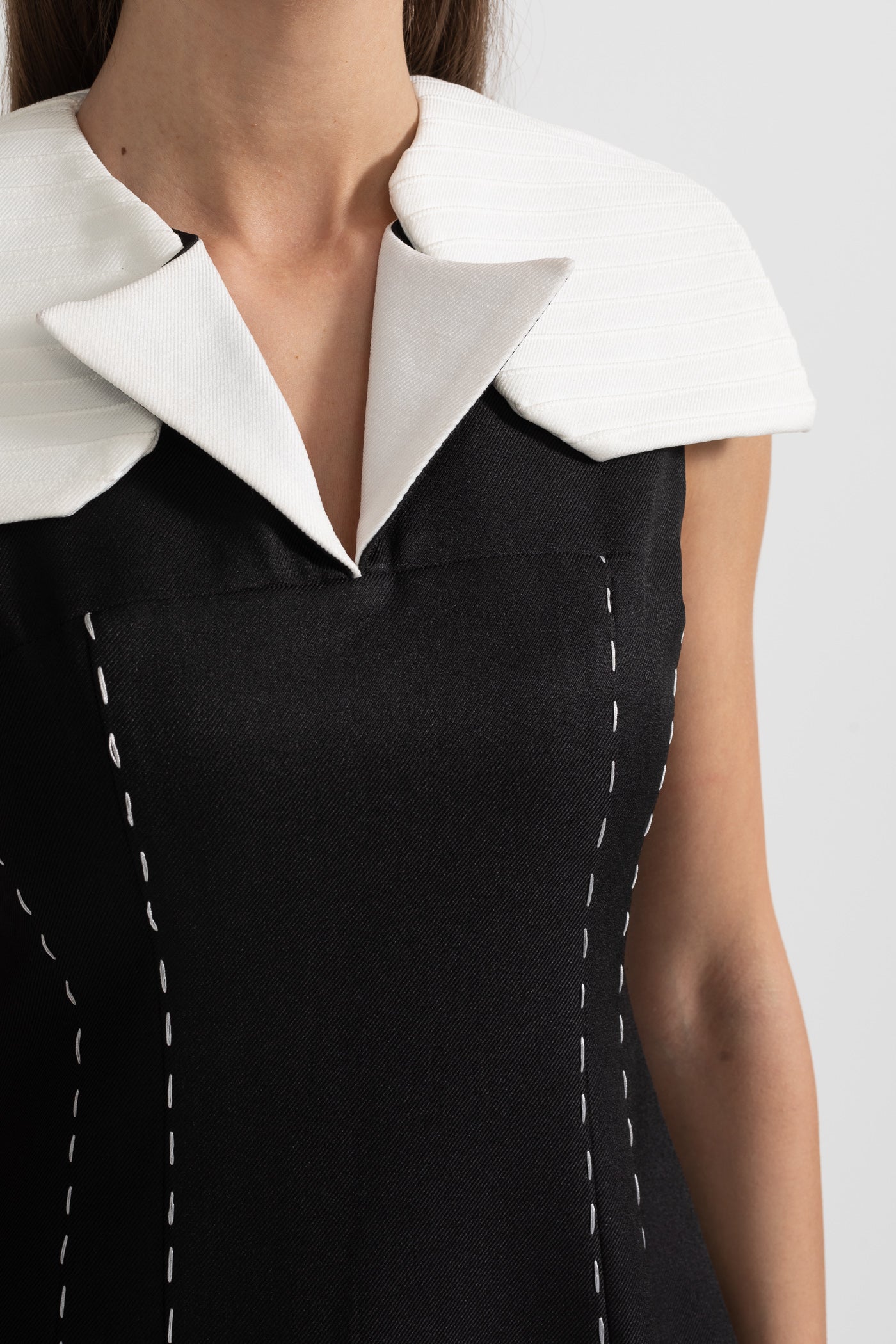 Dámské Černé Midi Šaty