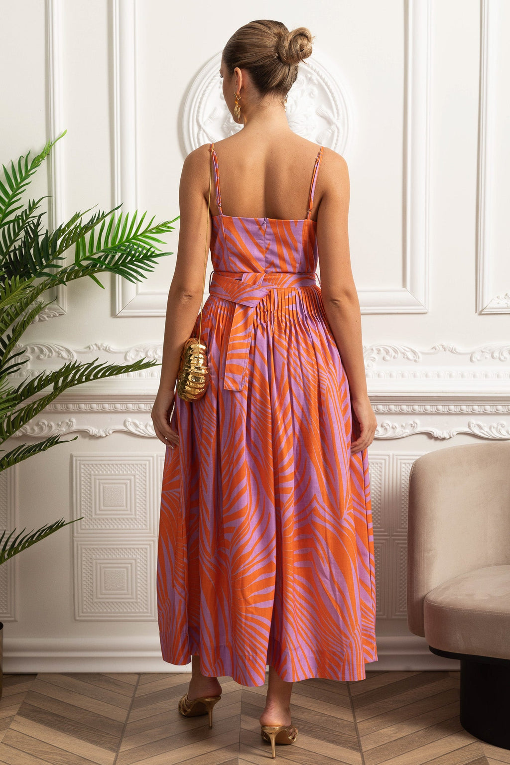 Dámské červené plisované šaty