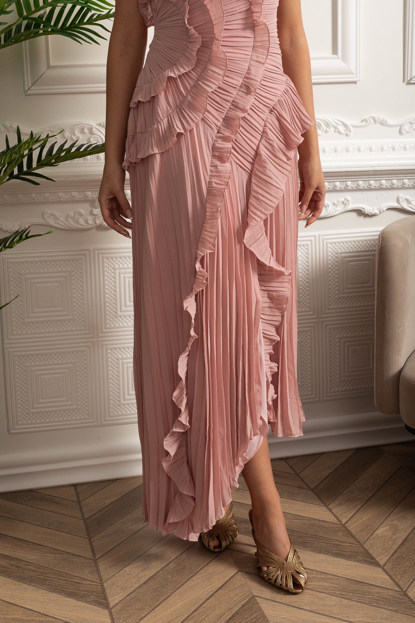 Dámské kaskádové midi šaty