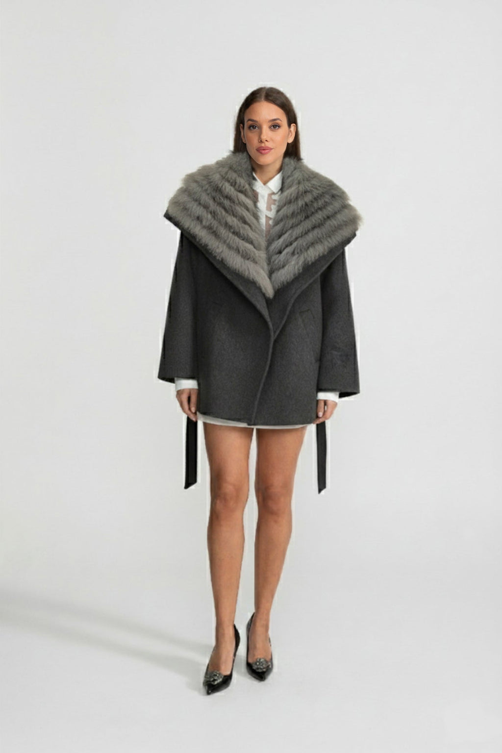 Dámský kabát s kožešinou