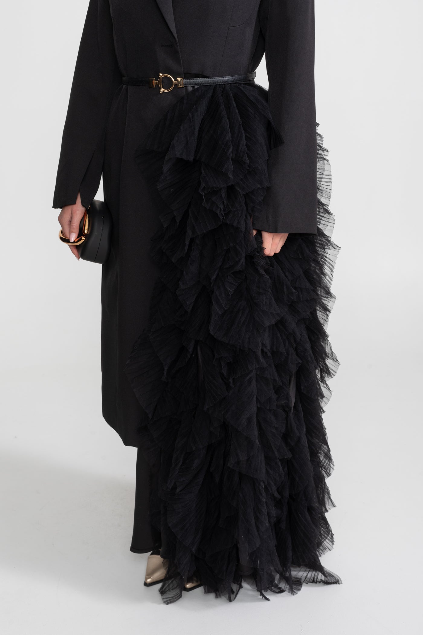 Dámské černé šaty s blazerem